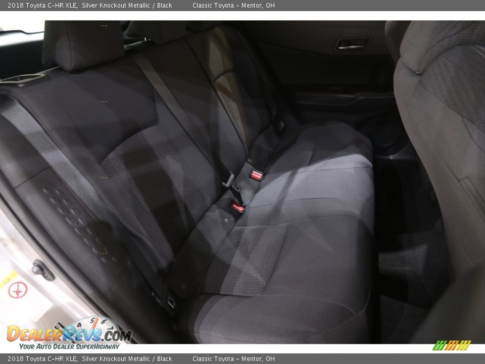 2018 Toyota C-HR XLE Silver Knockout Metallic / Black Photo #14