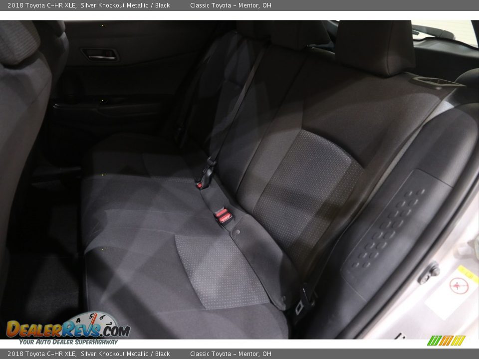 2018 Toyota C-HR XLE Silver Knockout Metallic / Black Photo #15
