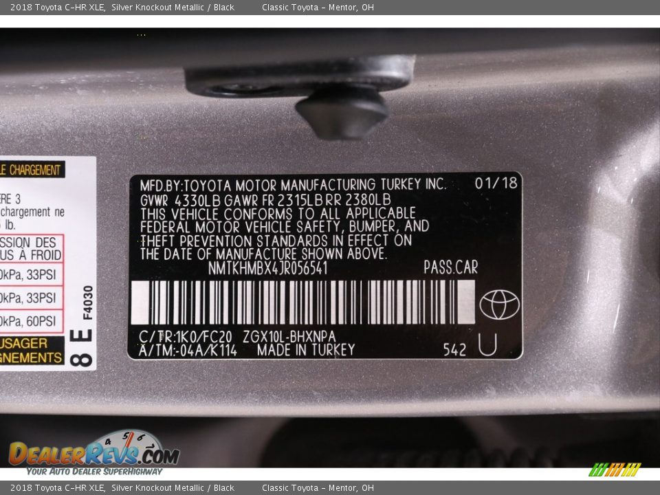 2018 Toyota C-HR XLE Silver Knockout Metallic / Black Photo #18