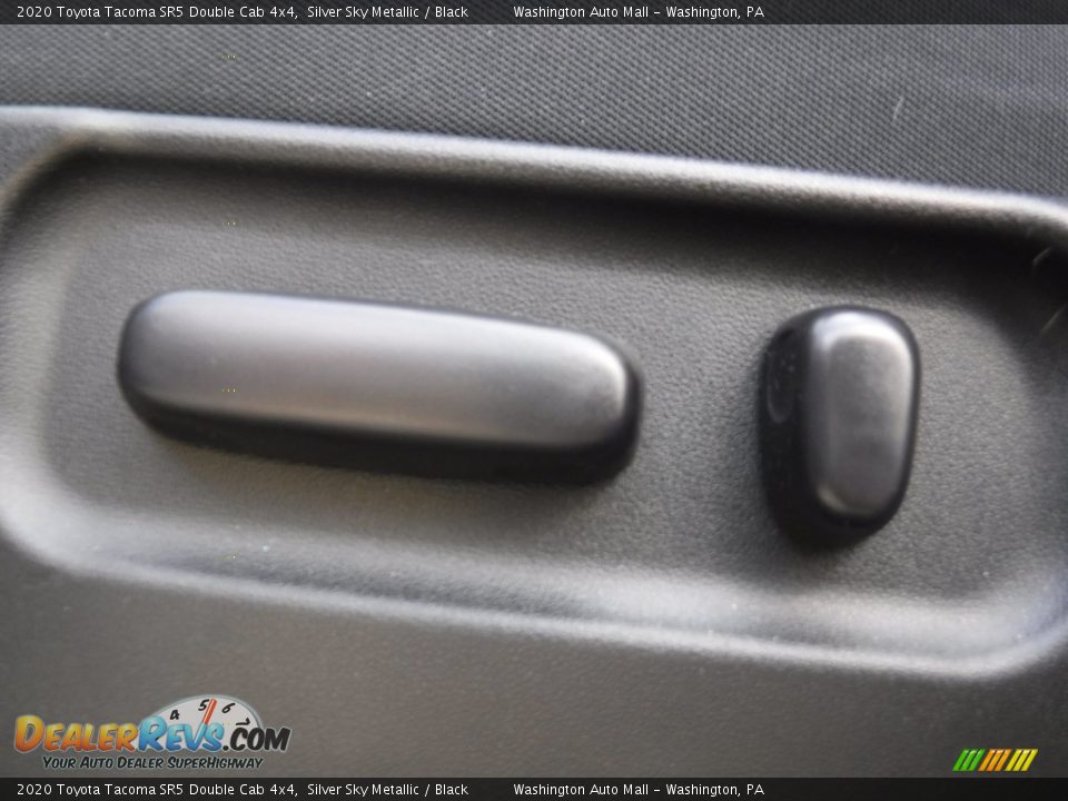 2020 Toyota Tacoma SR5 Double Cab 4x4 Silver Sky Metallic / Black Photo #18