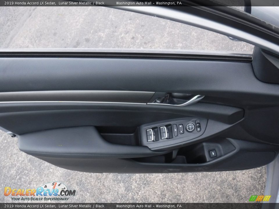 2019 Honda Accord LX Sedan Lunar Silver Metallic / Black Photo #10