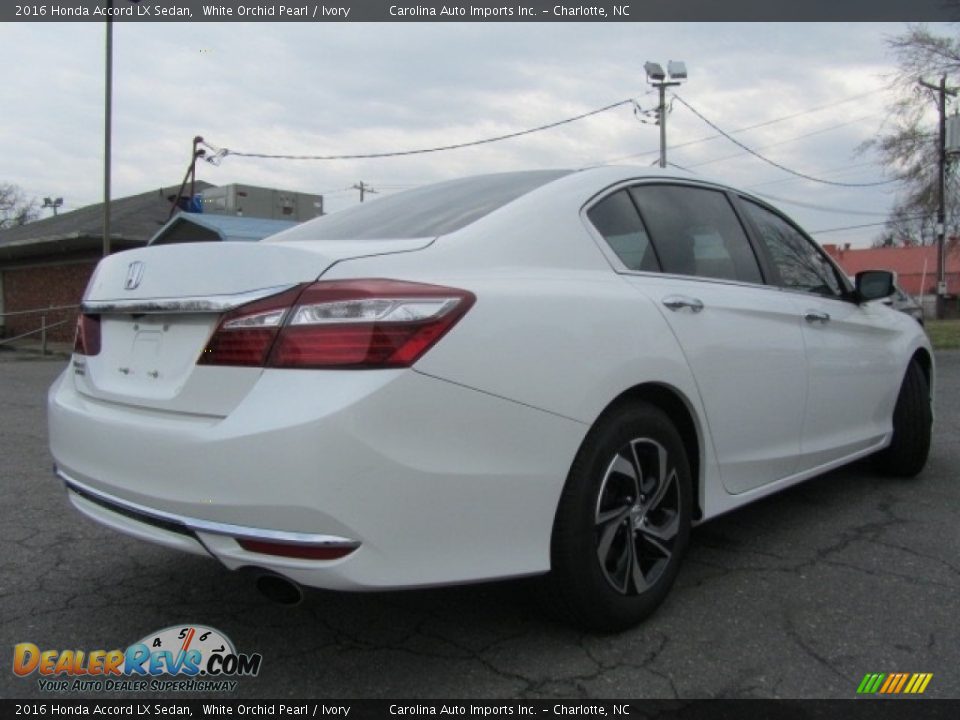 2016 Honda Accord LX Sedan White Orchid Pearl / Ivory Photo #10