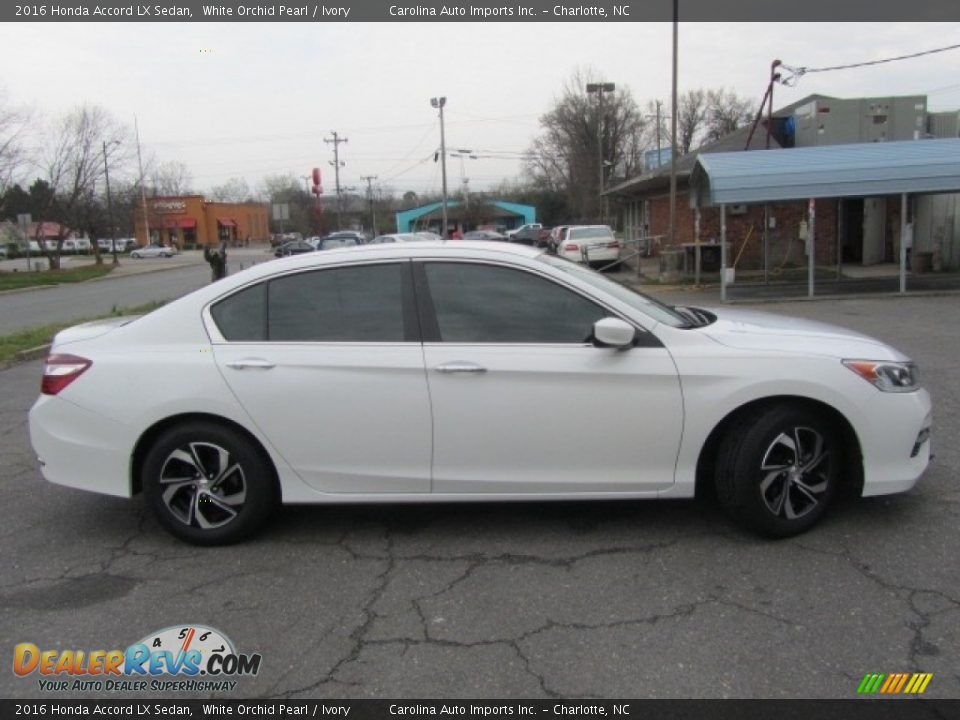 2016 Honda Accord LX Sedan White Orchid Pearl / Ivory Photo #11