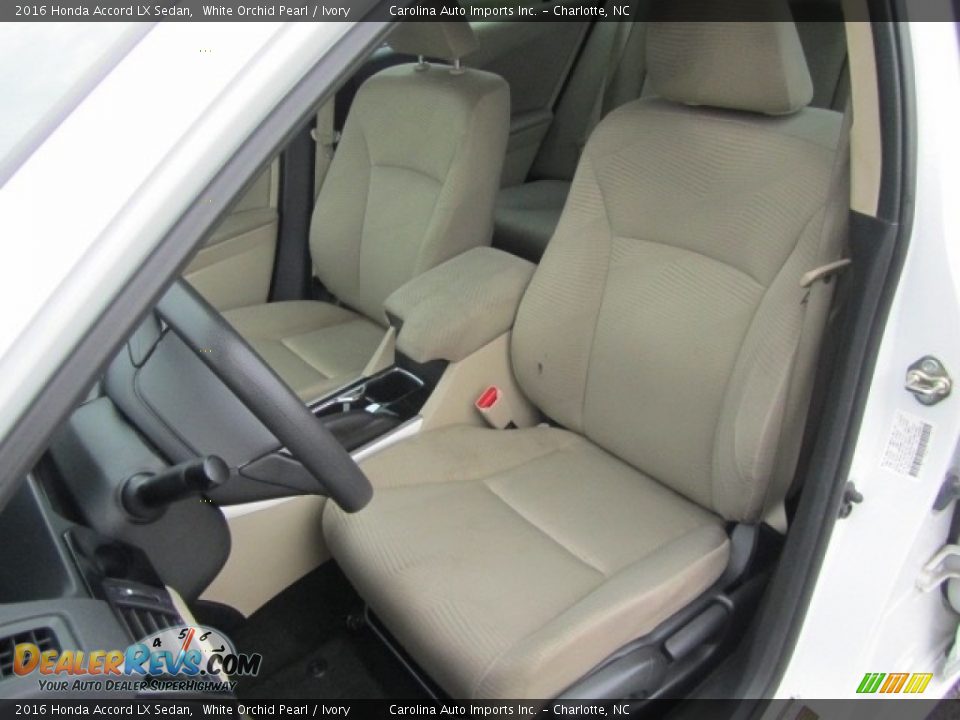 2016 Honda Accord LX Sedan White Orchid Pearl / Ivory Photo #17