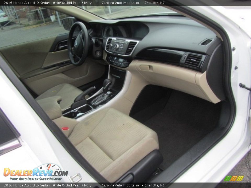 2016 Honda Accord LX Sedan White Orchid Pearl / Ivory Photo #20