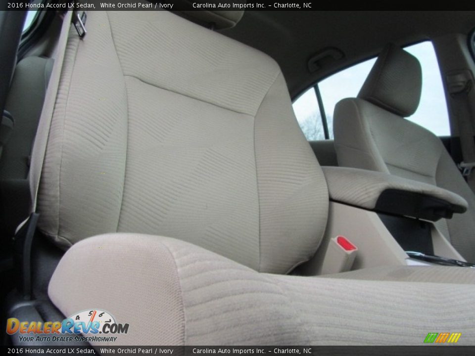 2016 Honda Accord LX Sedan White Orchid Pearl / Ivory Photo #21