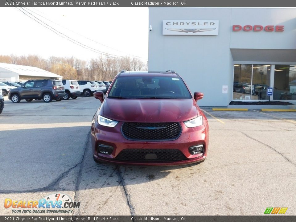 2021 Chrysler Pacifica Hybrid Limited Velvet Red Pearl / Black Photo #11