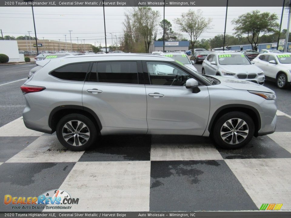 2020 Toyota Highlander XLE Celestial Silver Metallic / Harvest Beige Photo #3