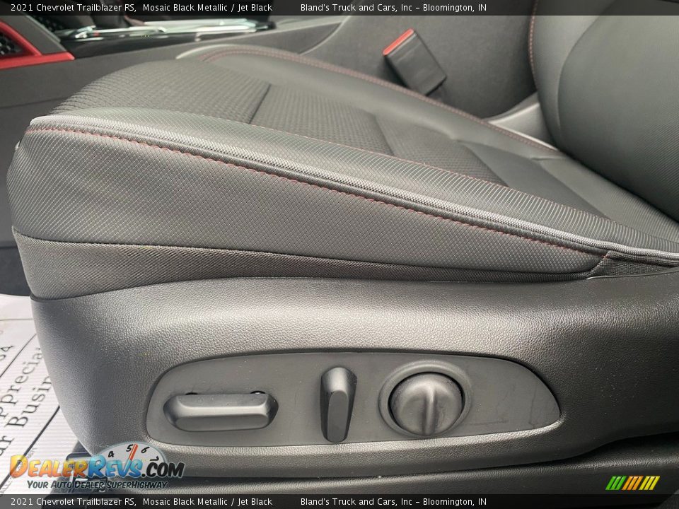 Front Seat of 2021 Chevrolet Trailblazer RS Photo #14