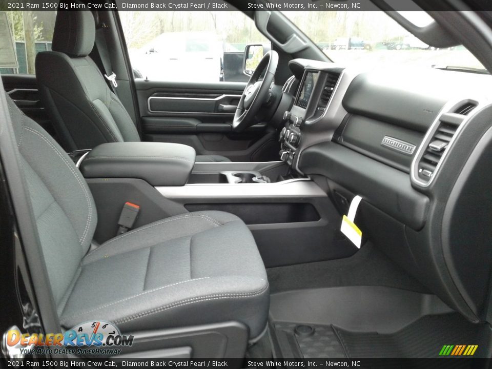 2021 Ram 1500 Big Horn Crew Cab Diamond Black Crystal Pearl / Black Photo #18