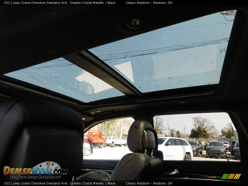 2021 Jeep Grand Cherokee Overland 4x4 Granite Crystal Metallic / Black Photo #4