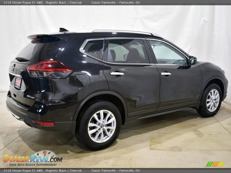 2018 Nissan Rogue SV AWD Magnetic Black / Charcoal Photo #2