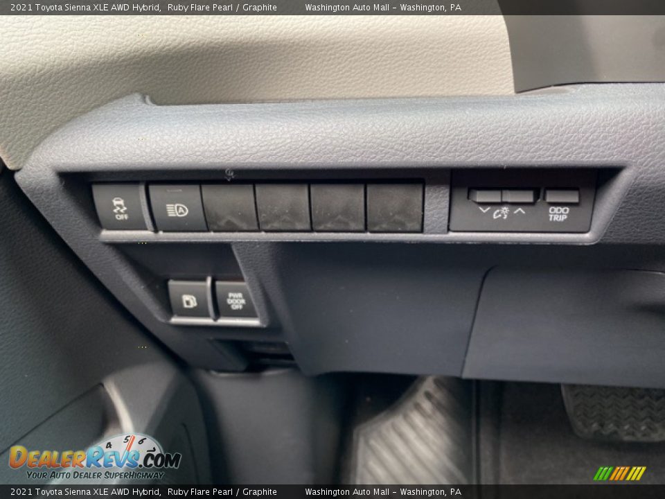 2021 Toyota Sienna XLE AWD Hybrid Ruby Flare Pearl / Graphite Photo #21