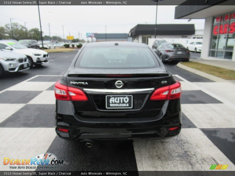 2019 Nissan Sentra SR Super Black / Charcoal Photo #4