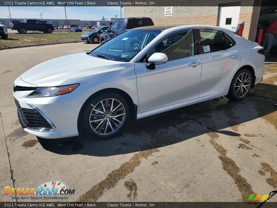 2021 Toyota Camry XLE AWD Wind Chill Pearl / Black Photo #1