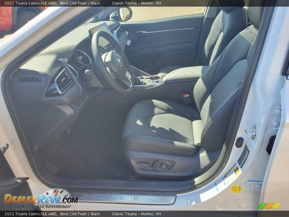 2021 Toyota Camry XLE AWD Wind Chill Pearl / Black Photo #2
