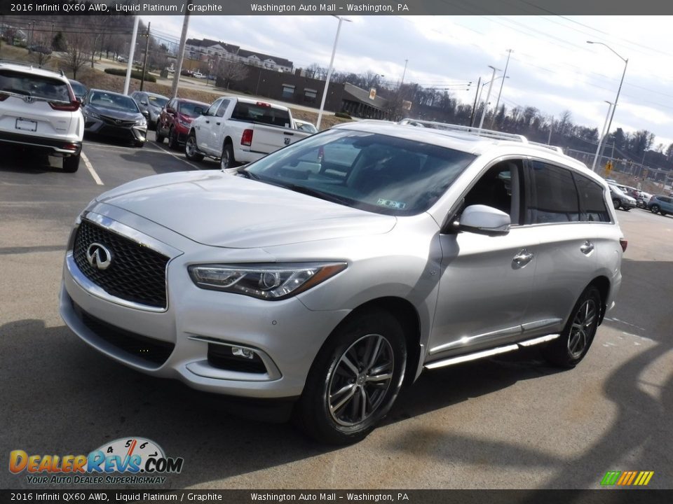 Front 3/4 View of 2016 Infiniti QX60 AWD Photo #6