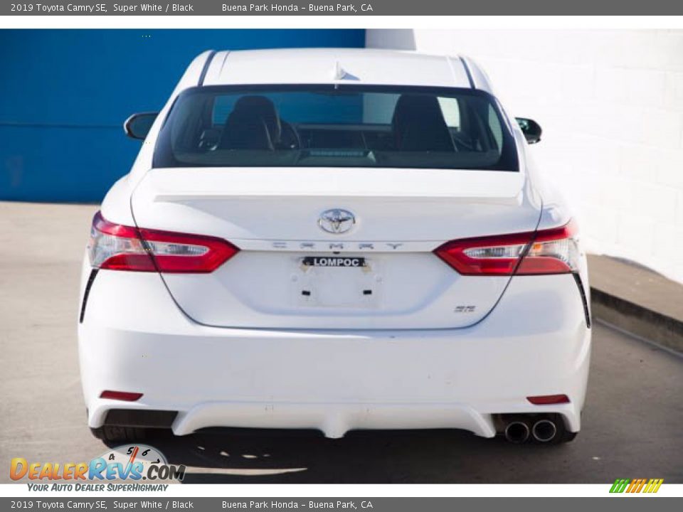 2019 Toyota Camry SE Super White / Black Photo #11