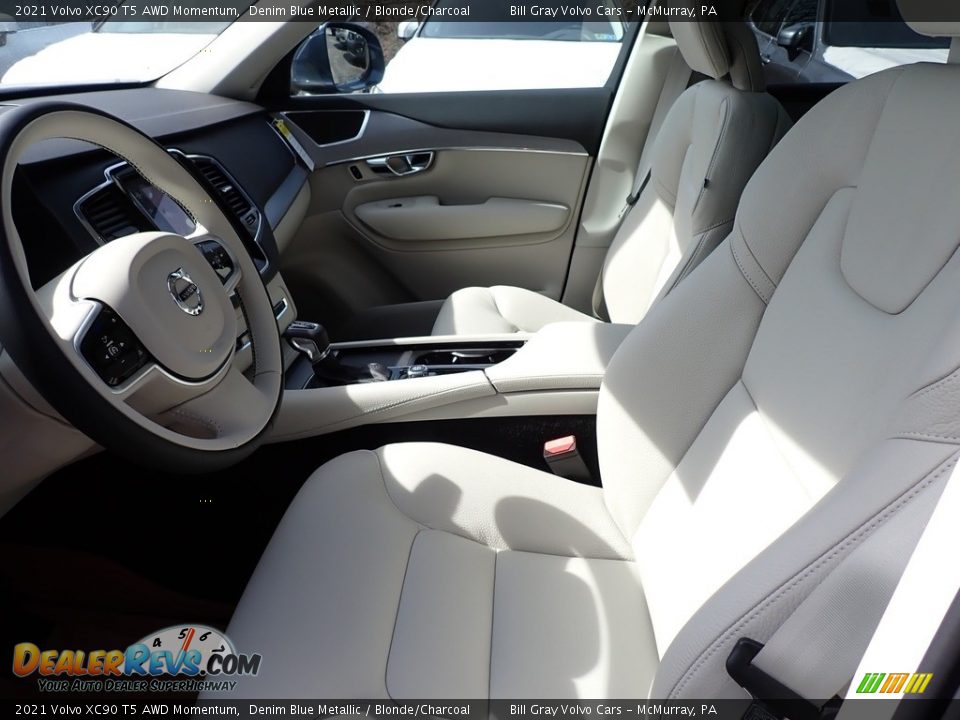 2021 Volvo XC90 T5 AWD Momentum Denim Blue Metallic / Blonde/Charcoal Photo #7