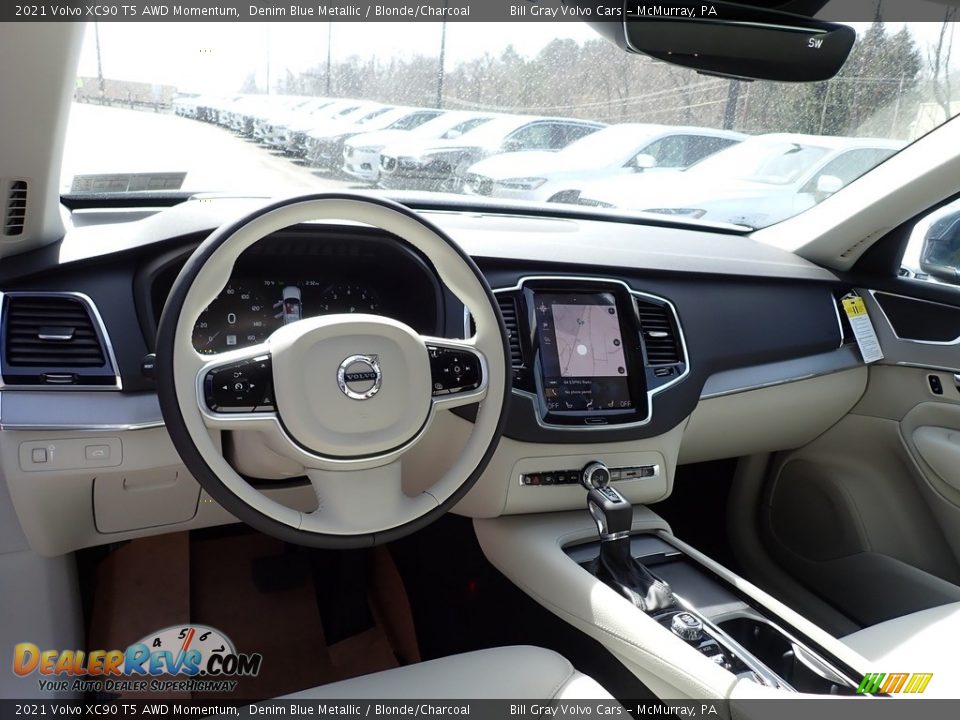 2021 Volvo XC90 T5 AWD Momentum Denim Blue Metallic / Blonde/Charcoal Photo #9