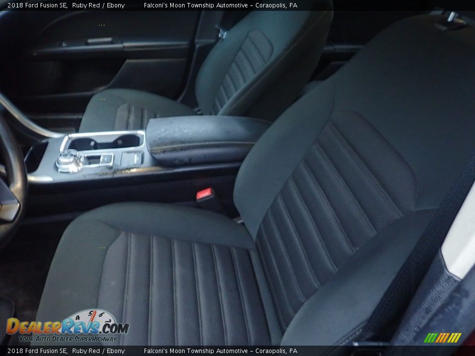 2018 Ford Fusion SE Ruby Red / Ebony Photo #16