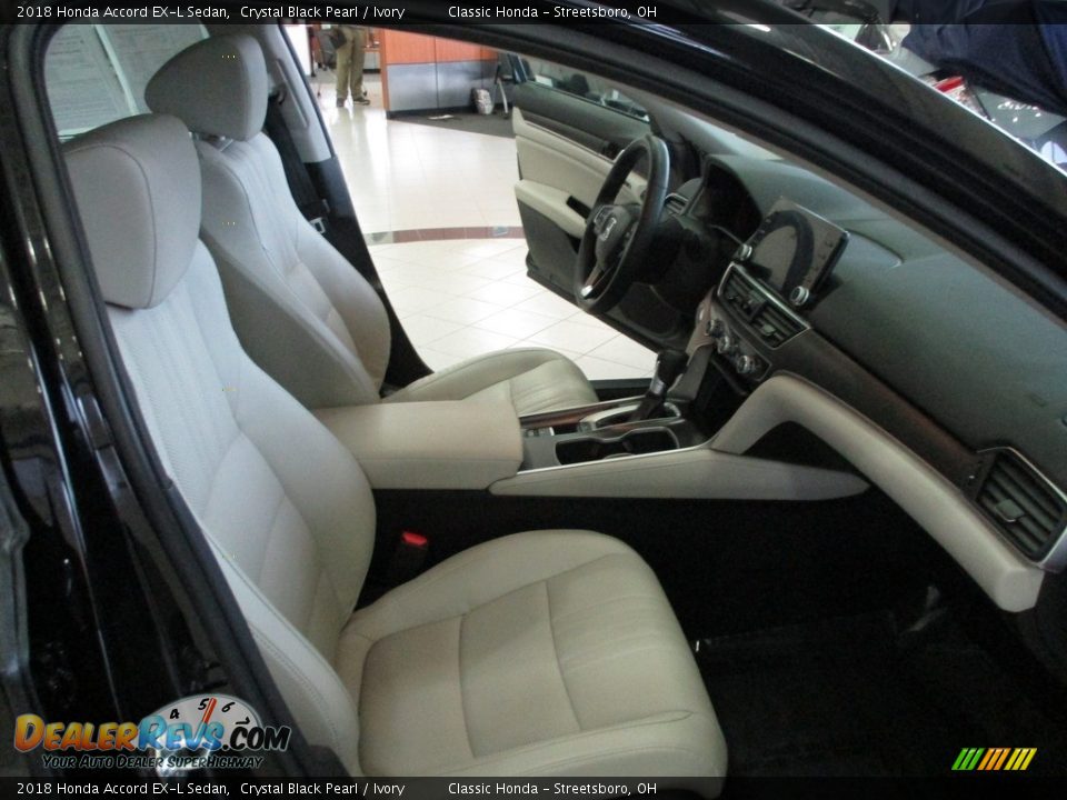 2018 Honda Accord EX-L Sedan Crystal Black Pearl / Ivory Photo #16
