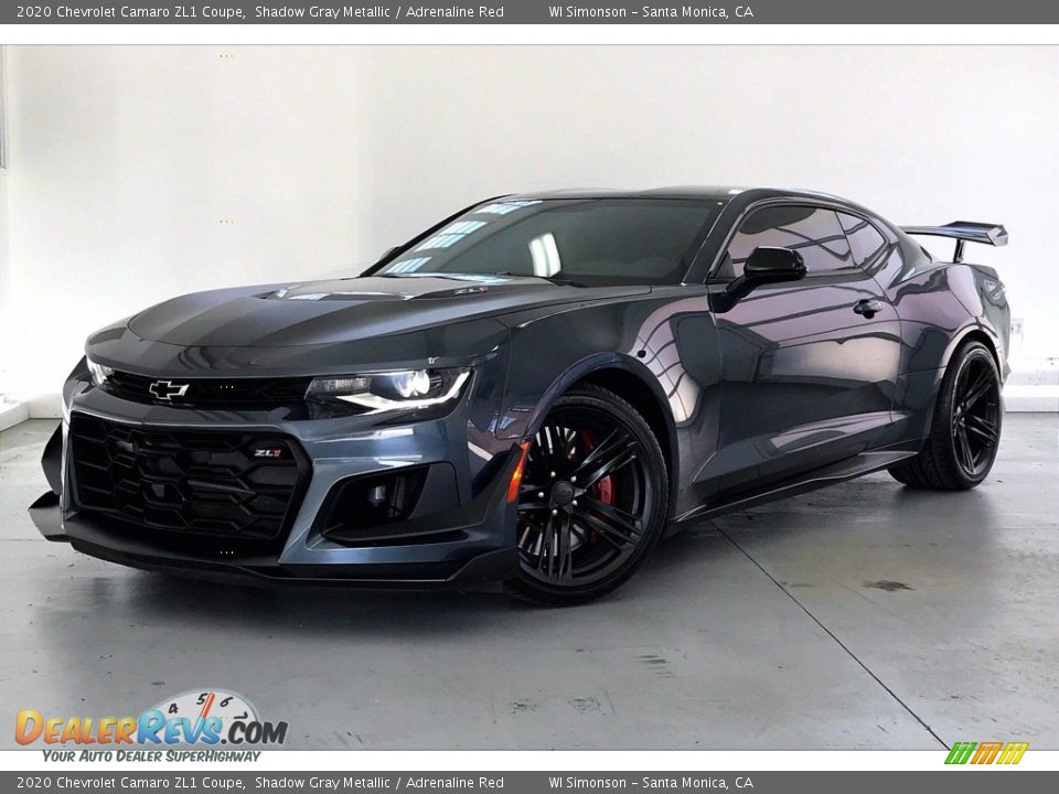 Front 3/4 View of 2020 Chevrolet Camaro ZL1 Coupe Photo #12