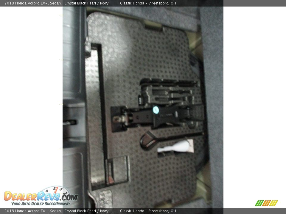 2018 Honda Accord EX-L Sedan Crystal Black Pearl / Ivory Photo #22