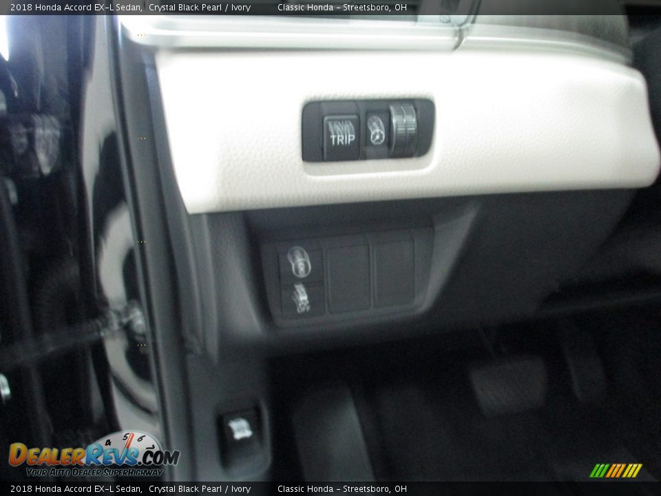 2018 Honda Accord EX-L Sedan Crystal Black Pearl / Ivory Photo #29