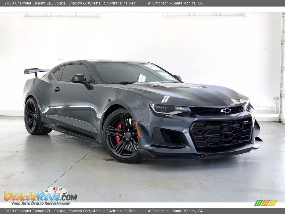 Front 3/4 View of 2020 Chevrolet Camaro ZL1 Coupe Photo #34