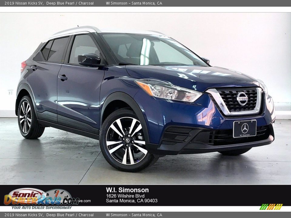 2019 Nissan Kicks SV Deep Blue Pearl / Charcoal Photo #1