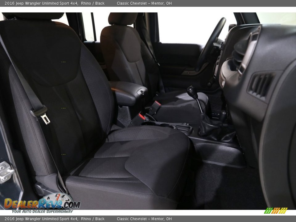 2016 Jeep Wrangler Unlimited Sport 4x4 Rhino / Black Photo #11