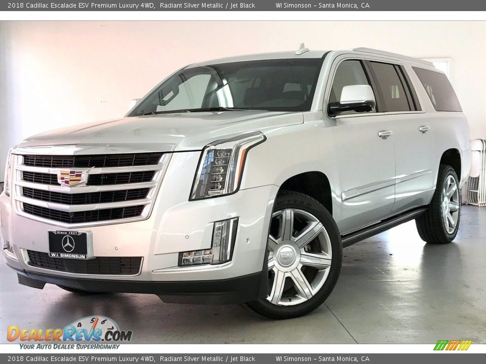 Front 3/4 View of 2018 Cadillac Escalade ESV Premium Luxury 4WD Photo #12