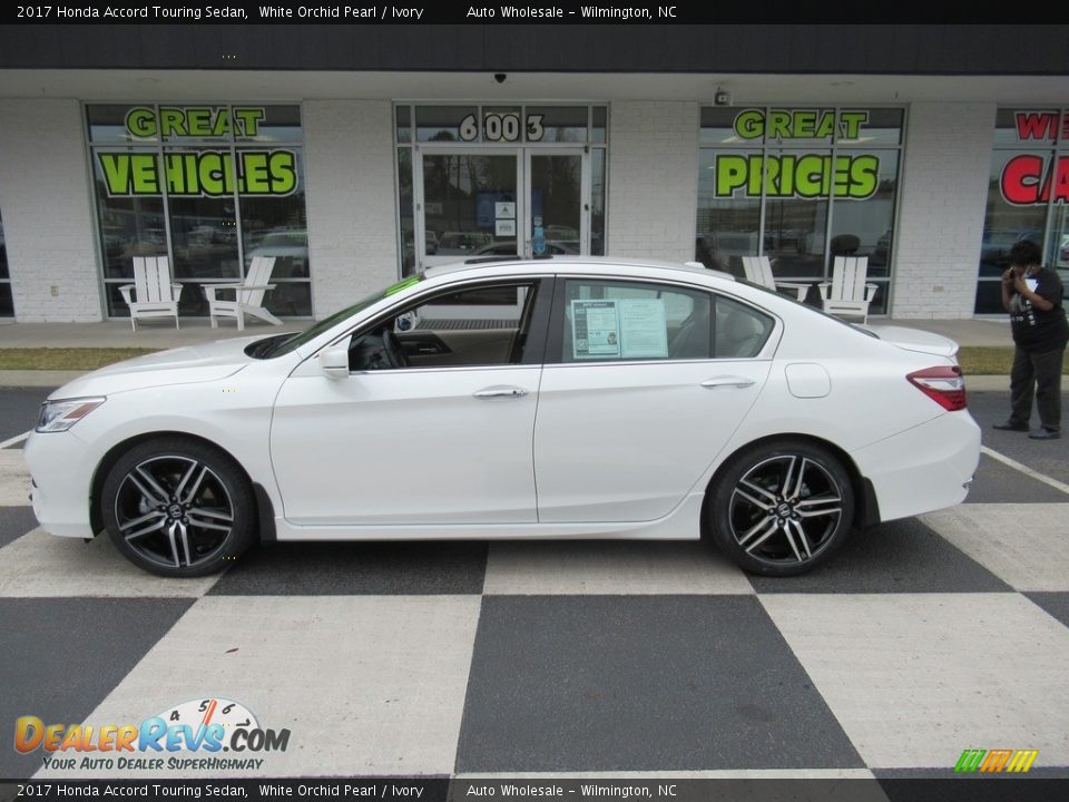 2017 Honda Accord Touring Sedan White Orchid Pearl / Ivory Photo #1