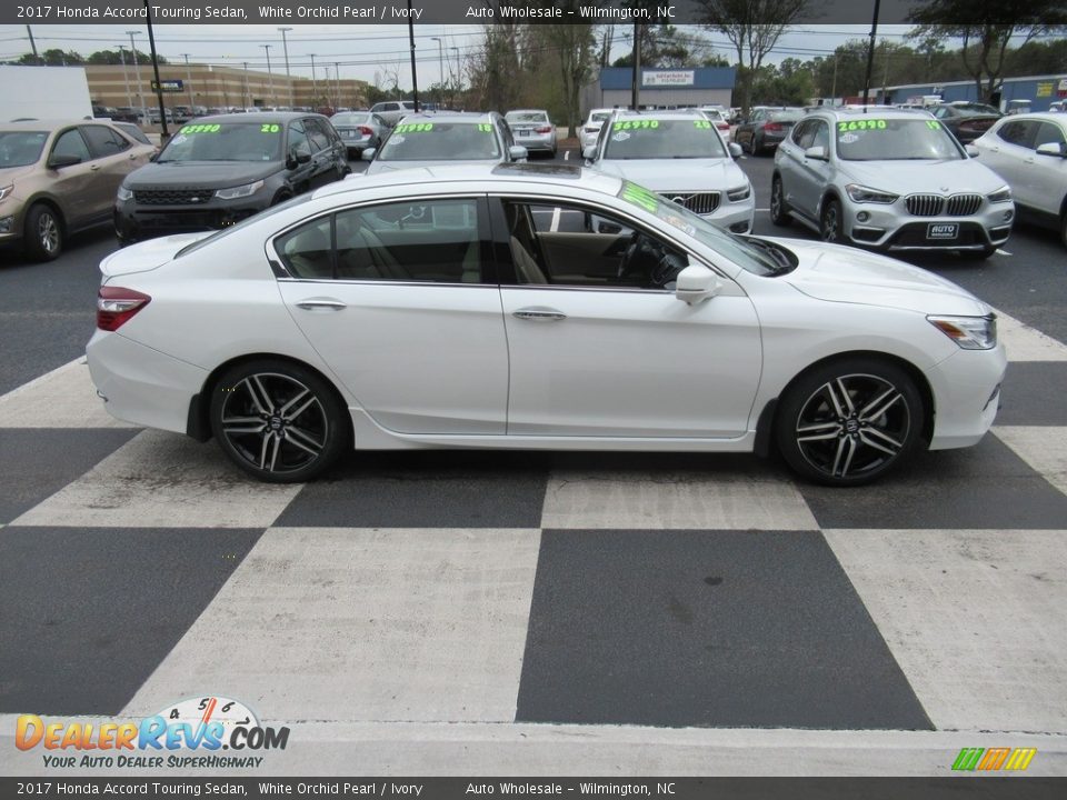 2017 Honda Accord Touring Sedan White Orchid Pearl / Ivory Photo #3