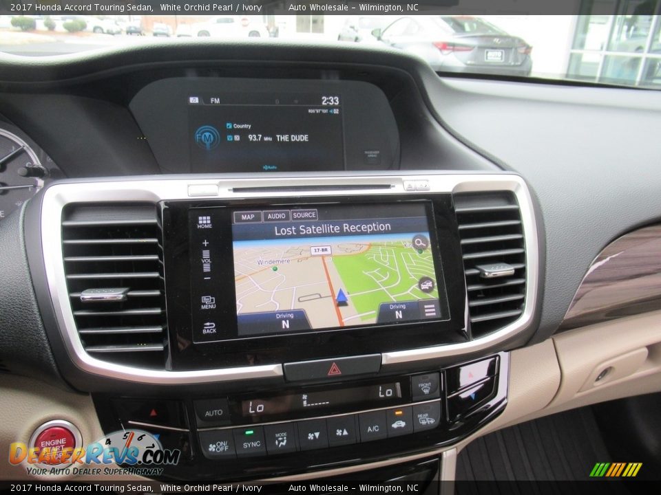 2017 Honda Accord Touring Sedan White Orchid Pearl / Ivory Photo #16