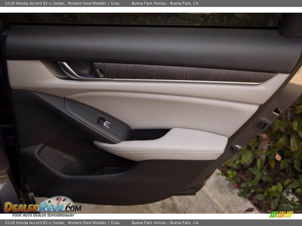 2018 Honda Accord EX-L Sedan Modern Steel Metallic / Gray Photo #32