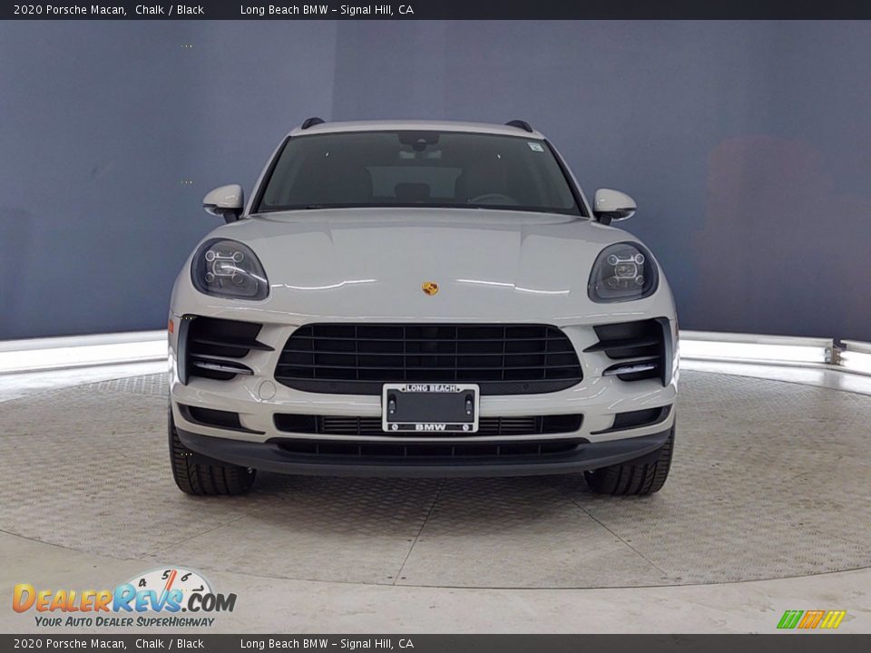 2020 Porsche Macan Chalk / Black Photo #2