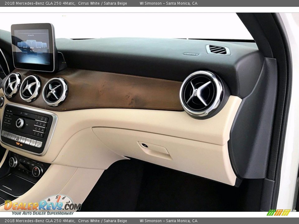 2018 Mercedes-Benz GLA 250 4Matic Cirrus White / Sahara Beige Photo #16