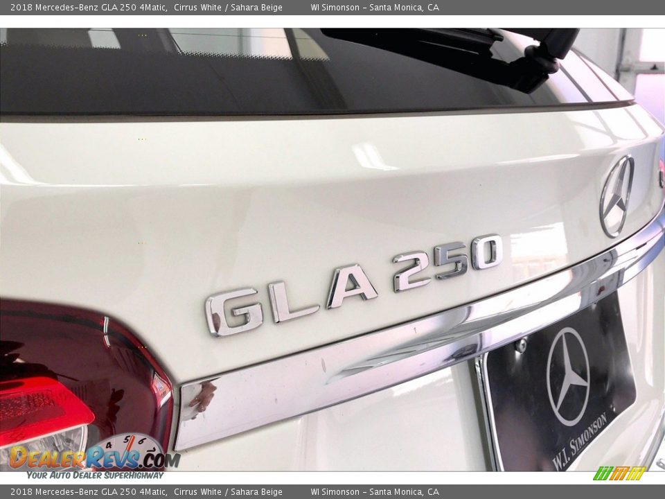 2018 Mercedes-Benz GLA 250 4Matic Cirrus White / Sahara Beige Photo #31