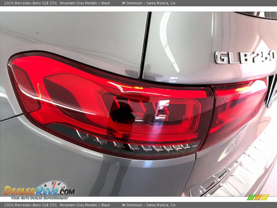 2020 Mercedes-Benz GLB 250 Mountain Grey Metallic / Black Photo #29