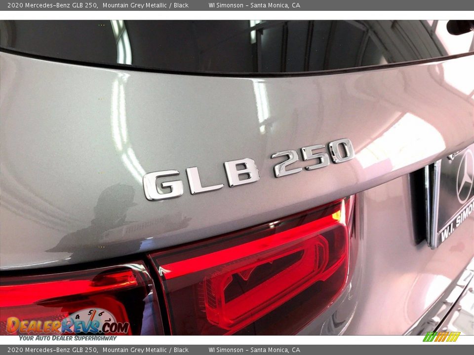 2020 Mercedes-Benz GLB 250 Mountain Grey Metallic / Black Photo #31