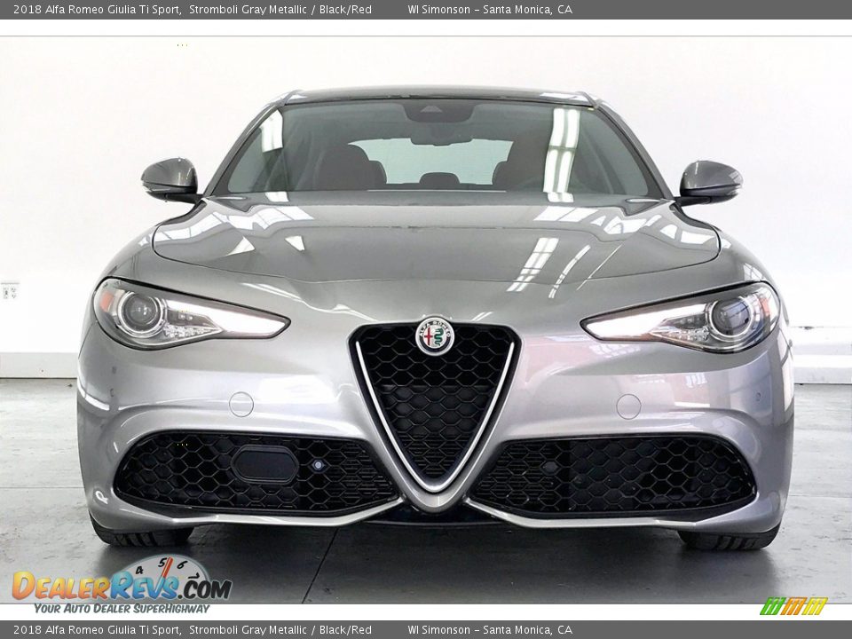 2018 Alfa Romeo Giulia Ti Sport Stromboli Gray Metallic / Black/Red Photo #2