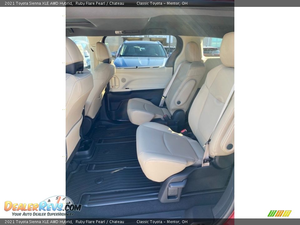 2021 Toyota Sienna XLE AWD Hybrid Ruby Flare Pearl / Chateau Photo #3