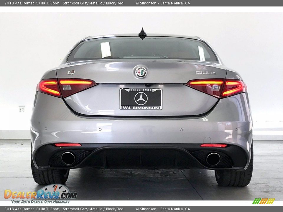 2018 Alfa Romeo Giulia Ti Sport Stromboli Gray Metallic / Black/Red Photo #3