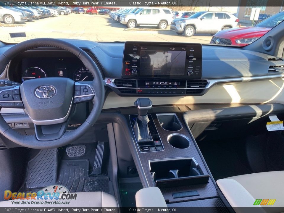 2021 Toyota Sienna XLE AWD Hybrid Ruby Flare Pearl / Chateau Photo #4