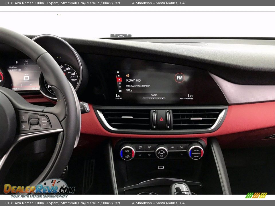 Controls of 2018 Alfa Romeo Giulia Ti Sport Photo #5