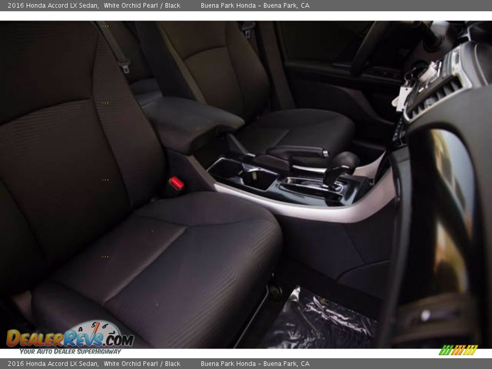 2016 Honda Accord LX Sedan White Orchid Pearl / Black Photo #23