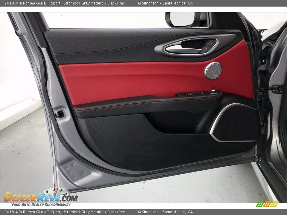 Door Panel of 2018 Alfa Romeo Giulia Ti Sport Photo #26