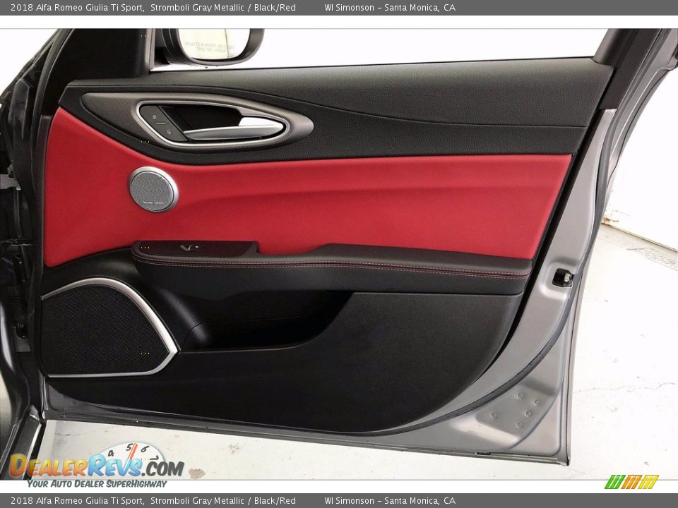 Door Panel of 2018 Alfa Romeo Giulia Ti Sport Photo #27